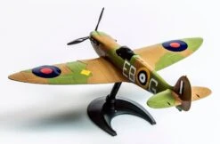 Airfix J6000 QUICKBUILD Spitfire -Model World Shop 3126861548