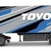 Bburago 31461T Volvo FH16 Globe Trotter & Trailer- Toyo Tyres 1:43 Scale Diecast Model