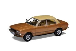Corgi VA11917 Vanguards Ford Cortina Mk4 1.6 GL - Arizona Gold Diecast Model