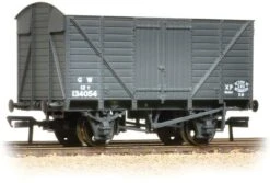 Bachmann 37-730C 12 Ton Ventilated Van 134054 In GWR Grey